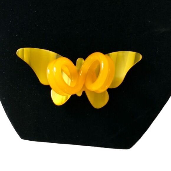 Vintage Butterfly Scarf Clip Holder Slide Lucite Marbled Yellow Mid Century Mod. - Picture 3 of 16